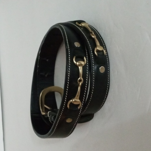 Women's  Leather Belt  sz  28"  Black  with Gold Hardware  Preowned - Picture 4 of 6